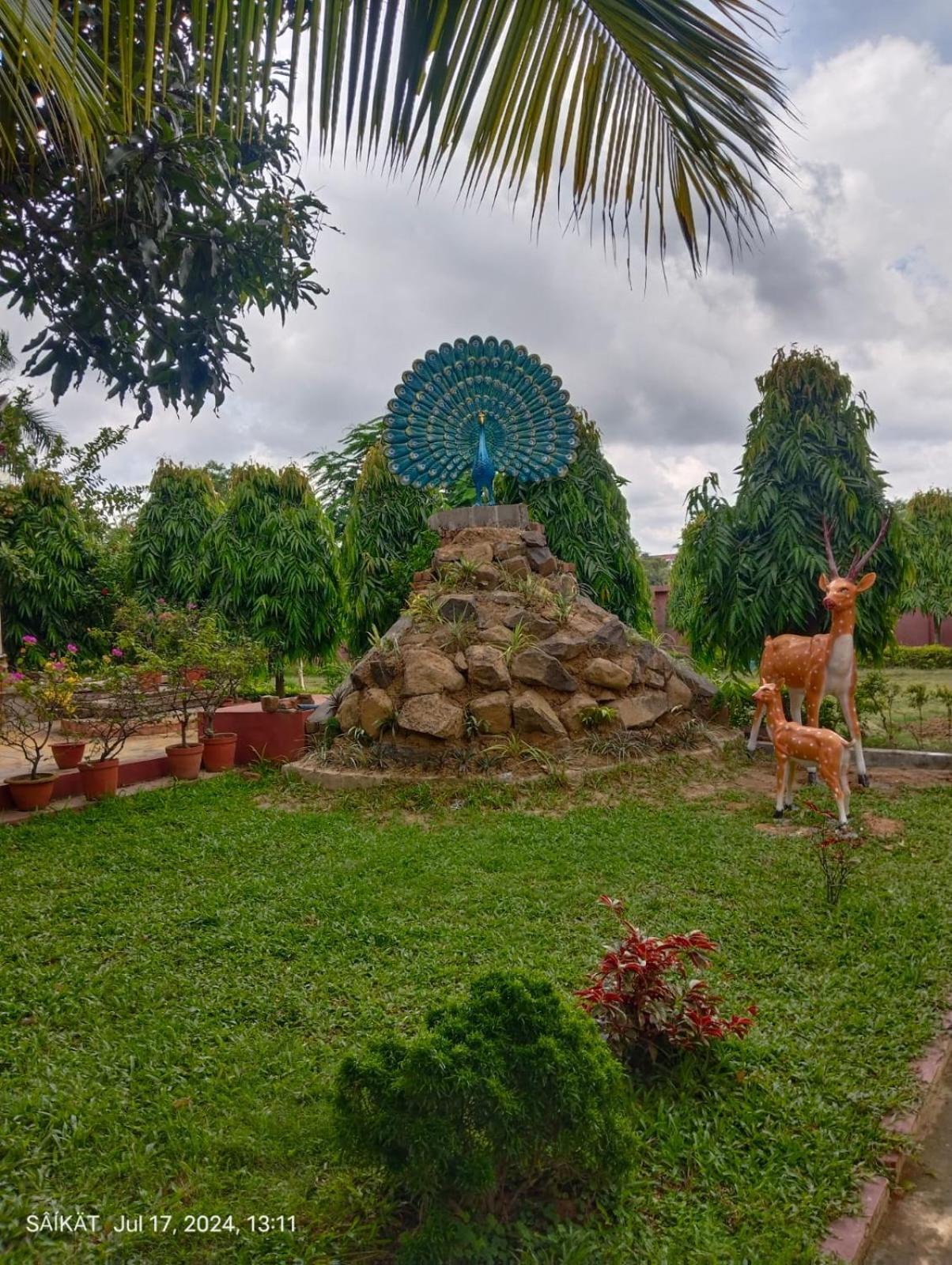 Whispering Woods Inn Bolpur Exterior photo