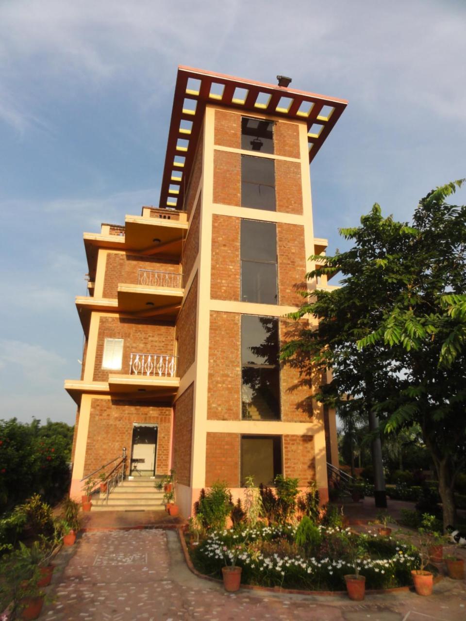 Whispering Woods Inn Bolpur Exterior photo