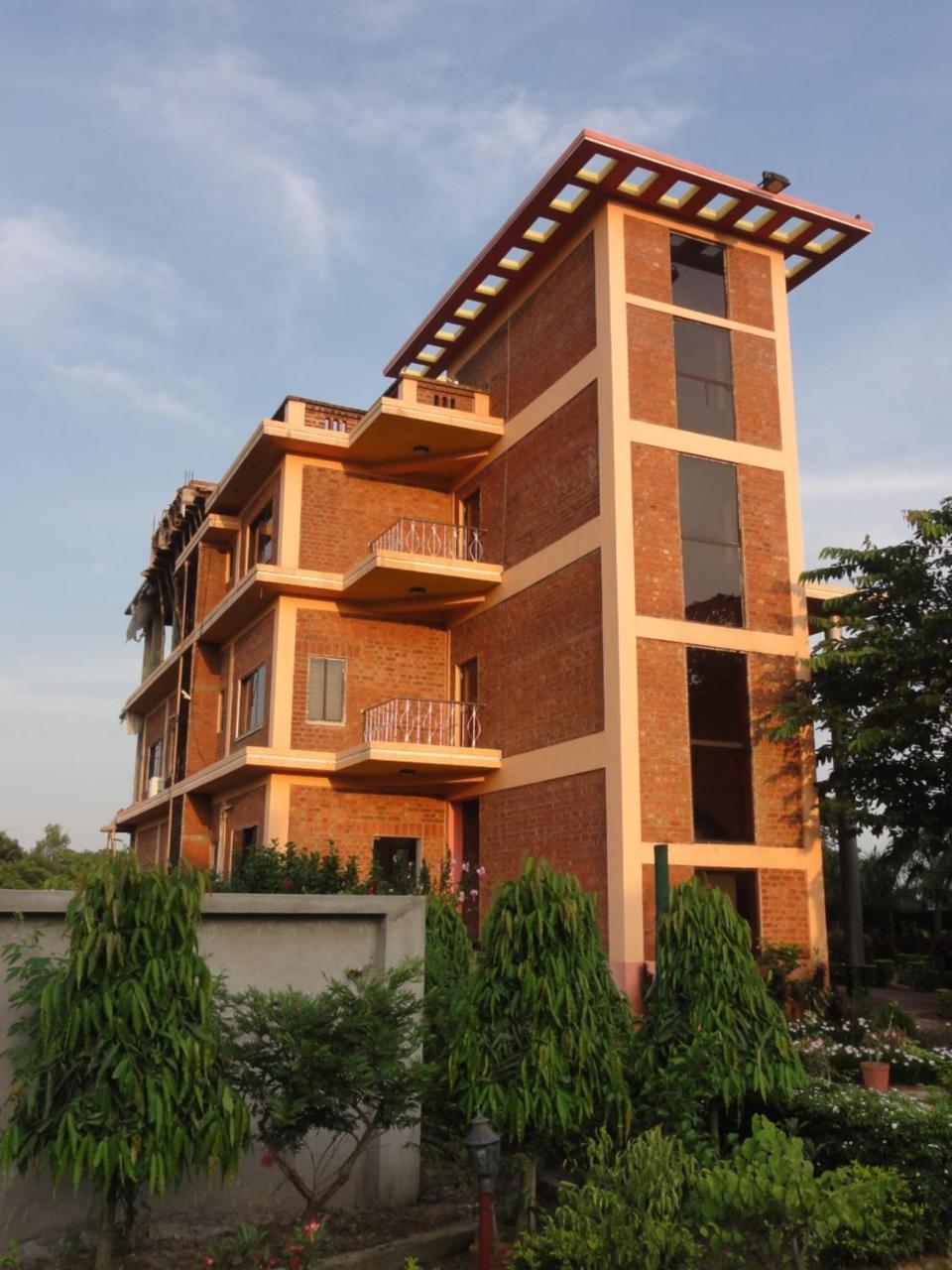 Whispering Woods Inn Bolpur Exterior photo